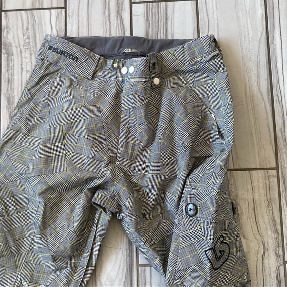 NWOT Burton White Collection ski/board pants. - Picture 3 of 8